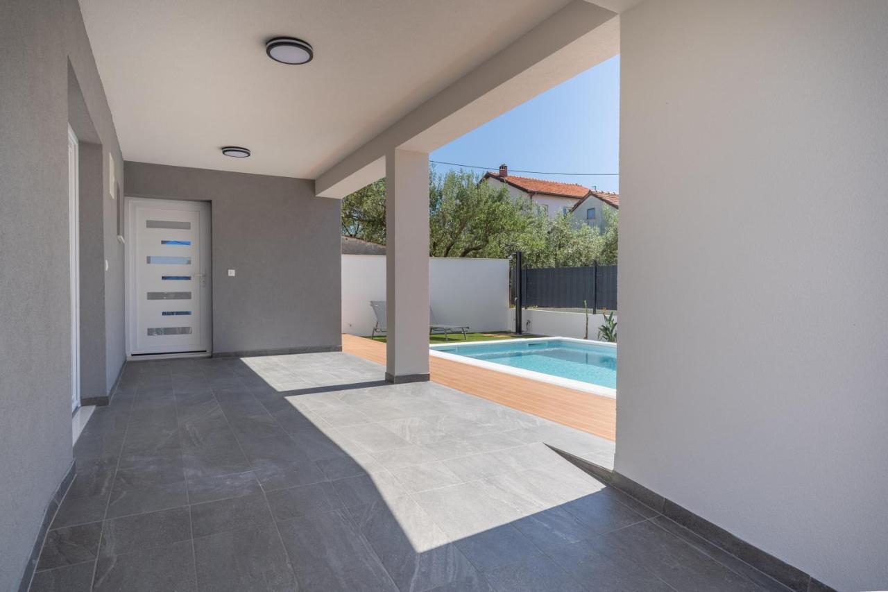 Bernie Apartments With A Pool Zadar Exterior foto
