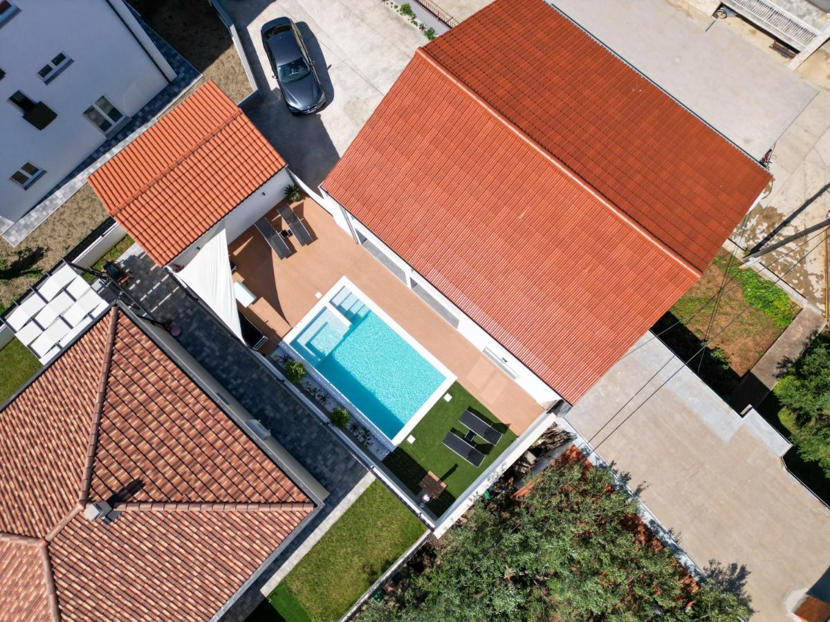 Bernie Apartments With A Pool Zadar Exterior foto